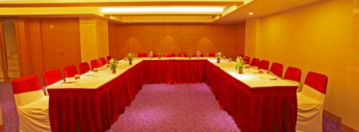 176/Comfort Inn Legacy - Rajkot 03.jpg